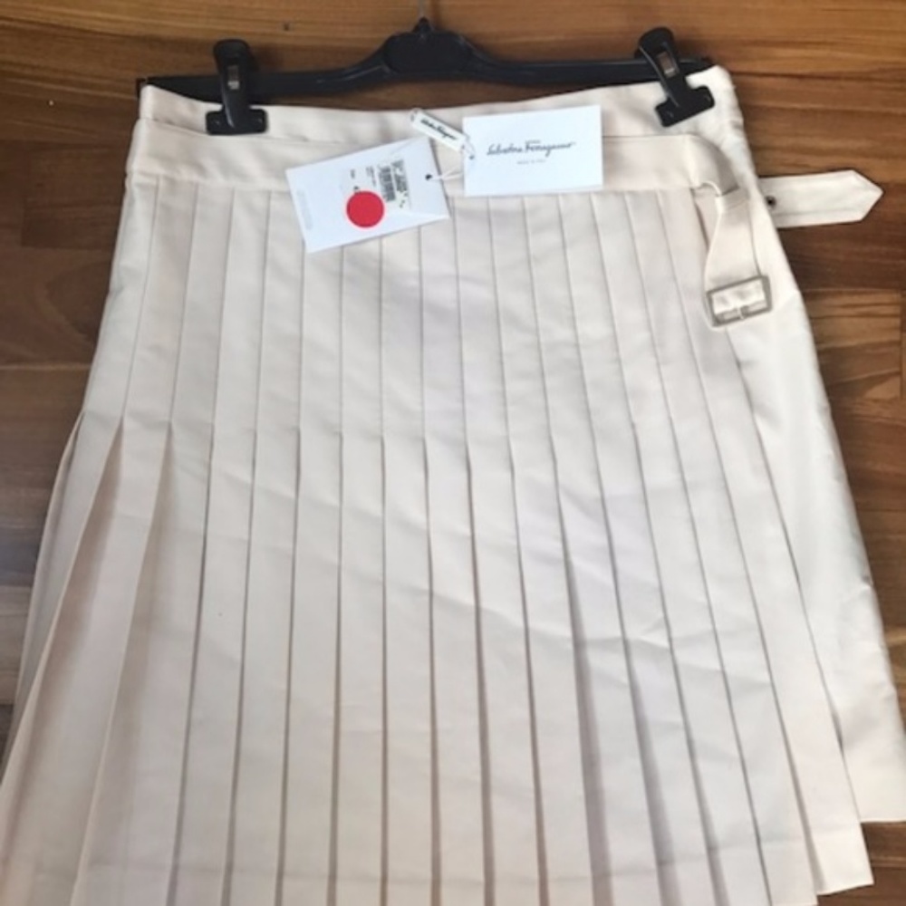 SALVATORE FERRAGAMO PLEATED A-LINE SKIRT mu628 - Picture 4 of 7